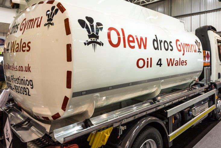 oil4wales lorry - photo: Oil4Wales